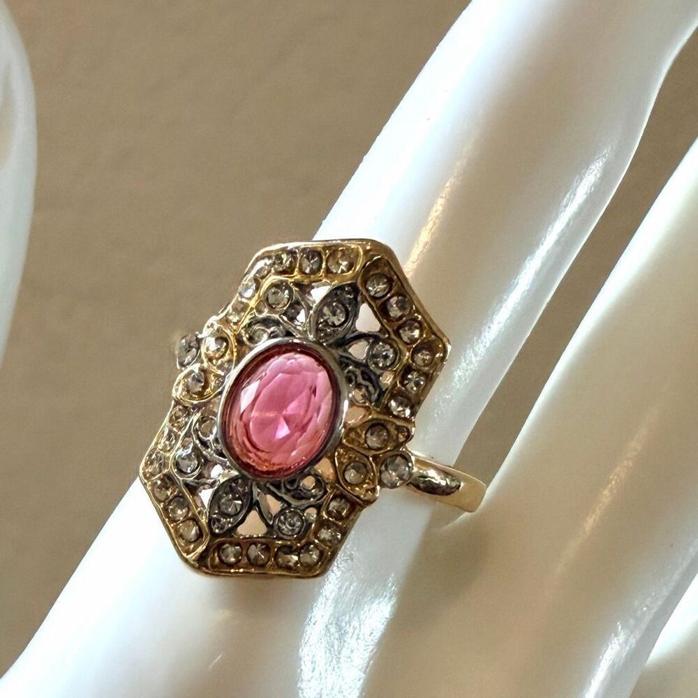 Art Deco Style pink  rhinestone  Cocktail Ring